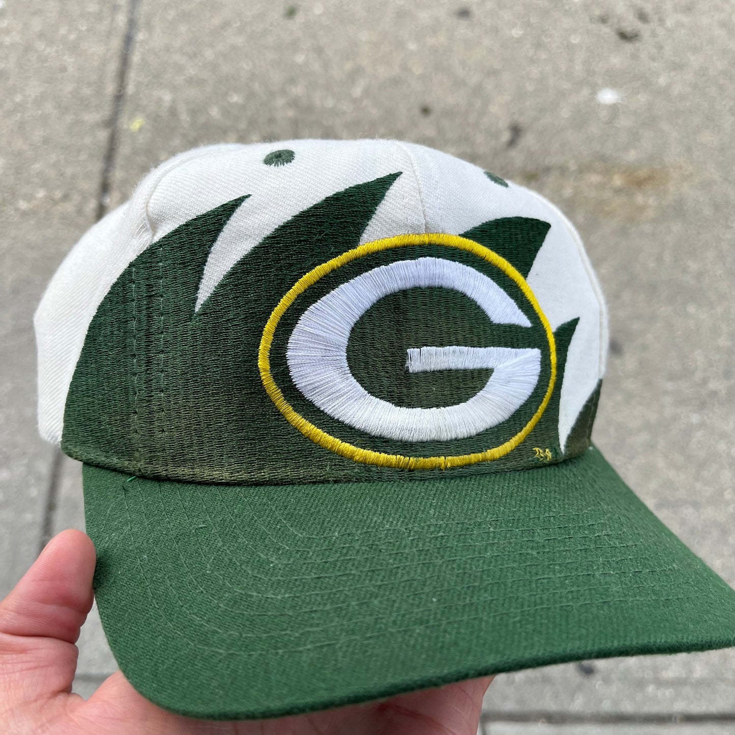 Vintage Logo Athletic Green Bay Packers Sharktooth Snapback