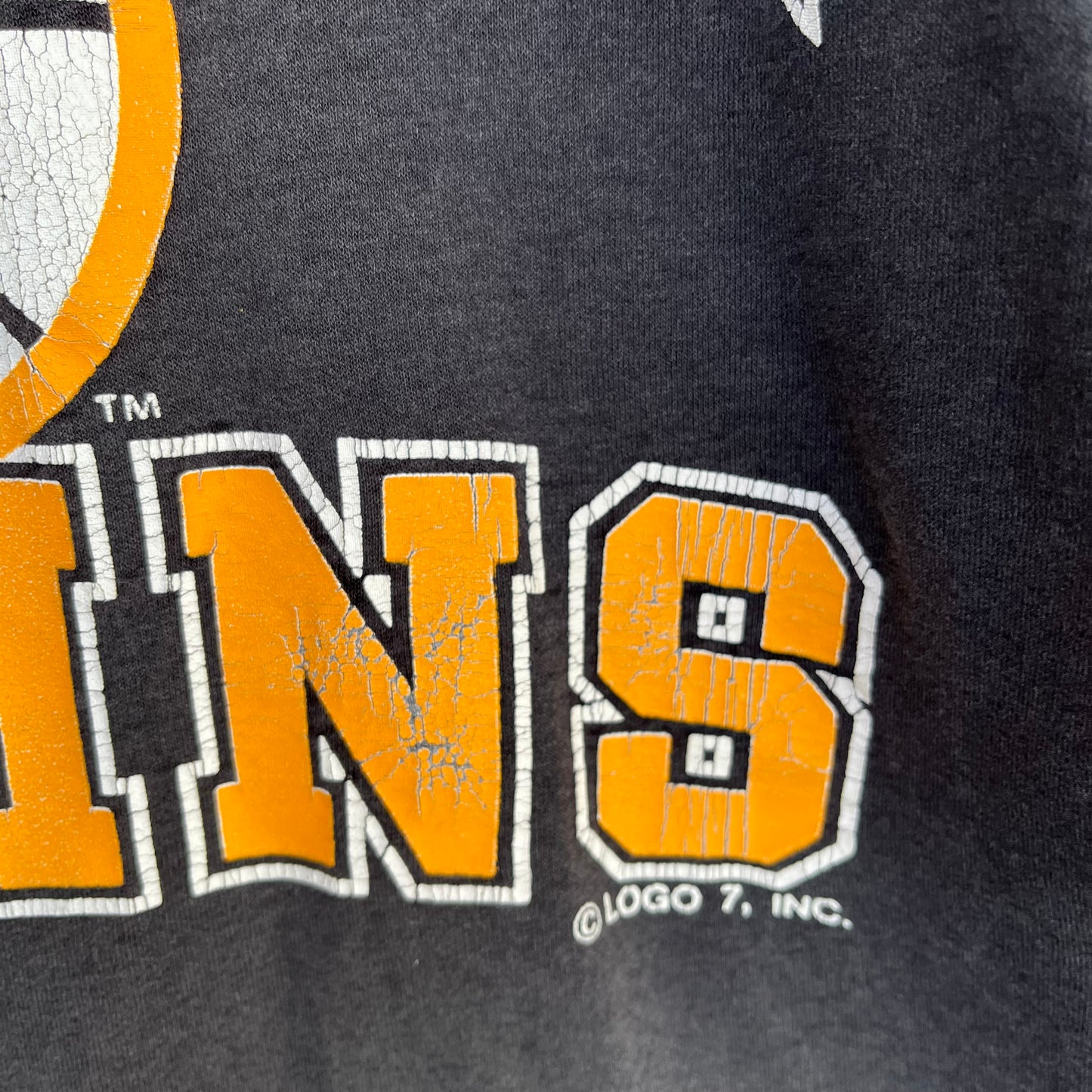 Vintage Logo 7 Boston Bruins Shirt - Size M