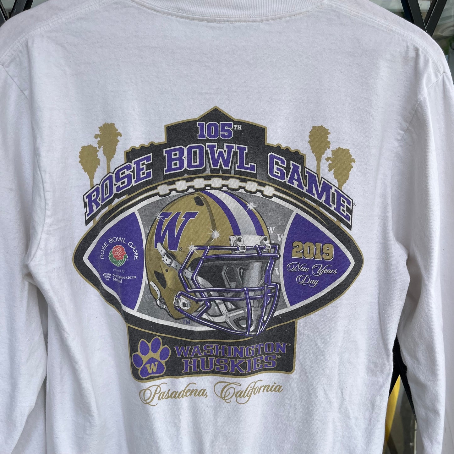 2019 Washing Huskies Long Sleeve - Size M