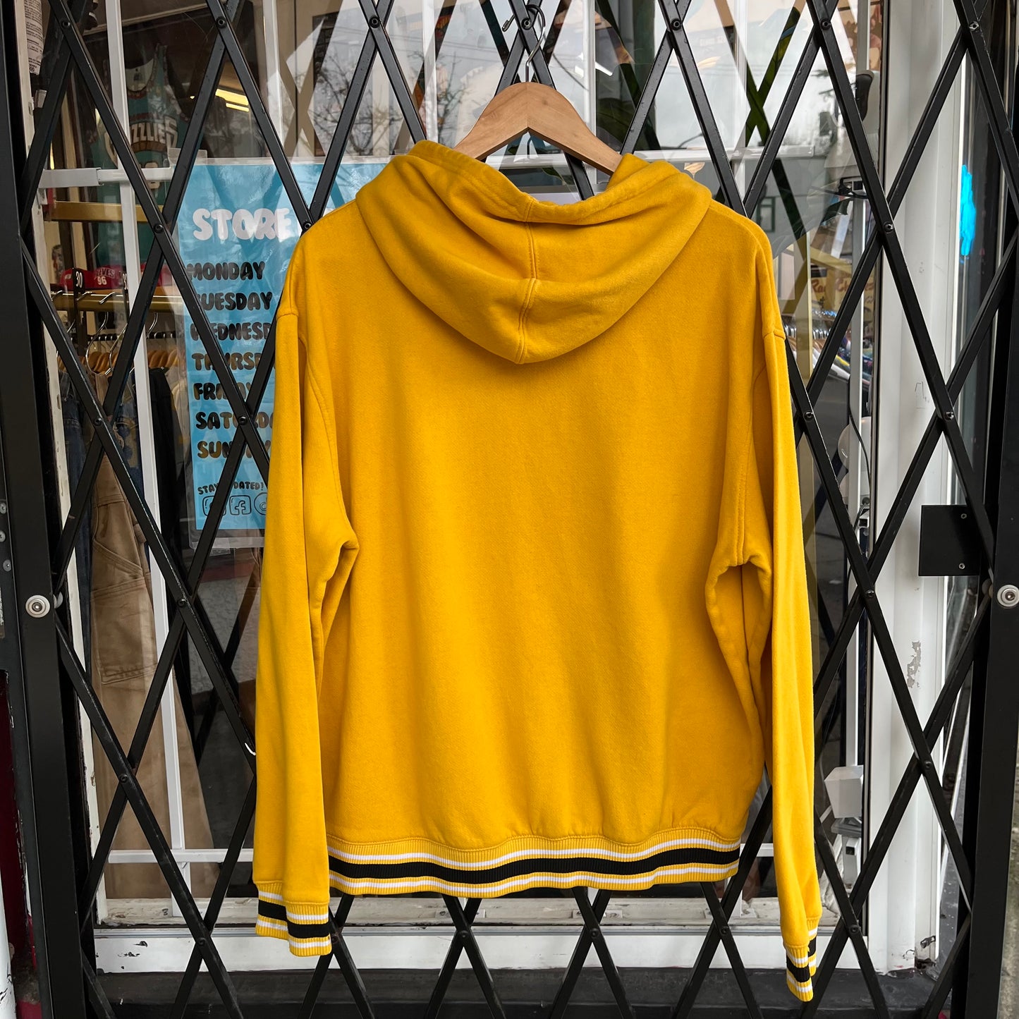 Los Angeles Lakers Hoodie - Size L