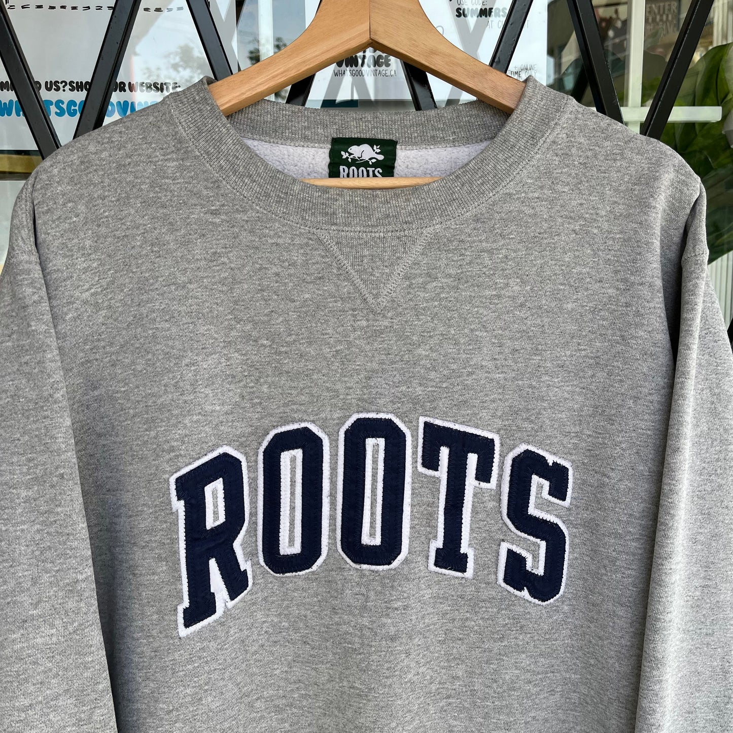 Vintage Roots Basic Crewneck - Size M