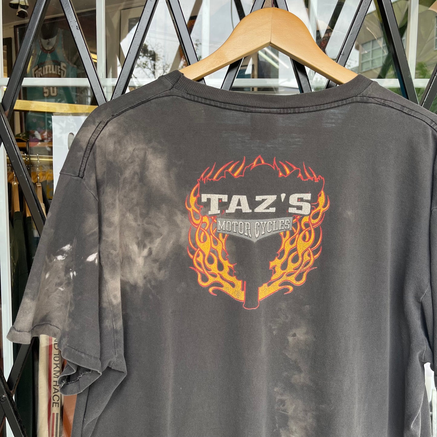 Distressed 1997 Harley Davidson x Taz Tee - Size XL