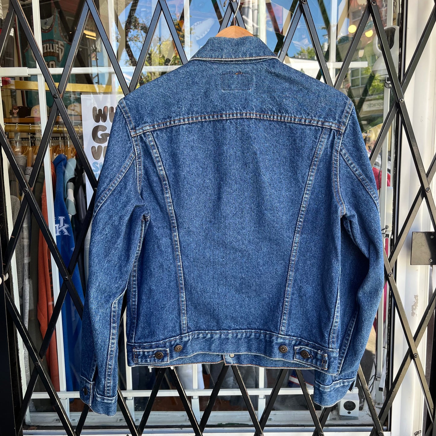 Vintage Levi’s Denim Jacket - Size 40 (M)