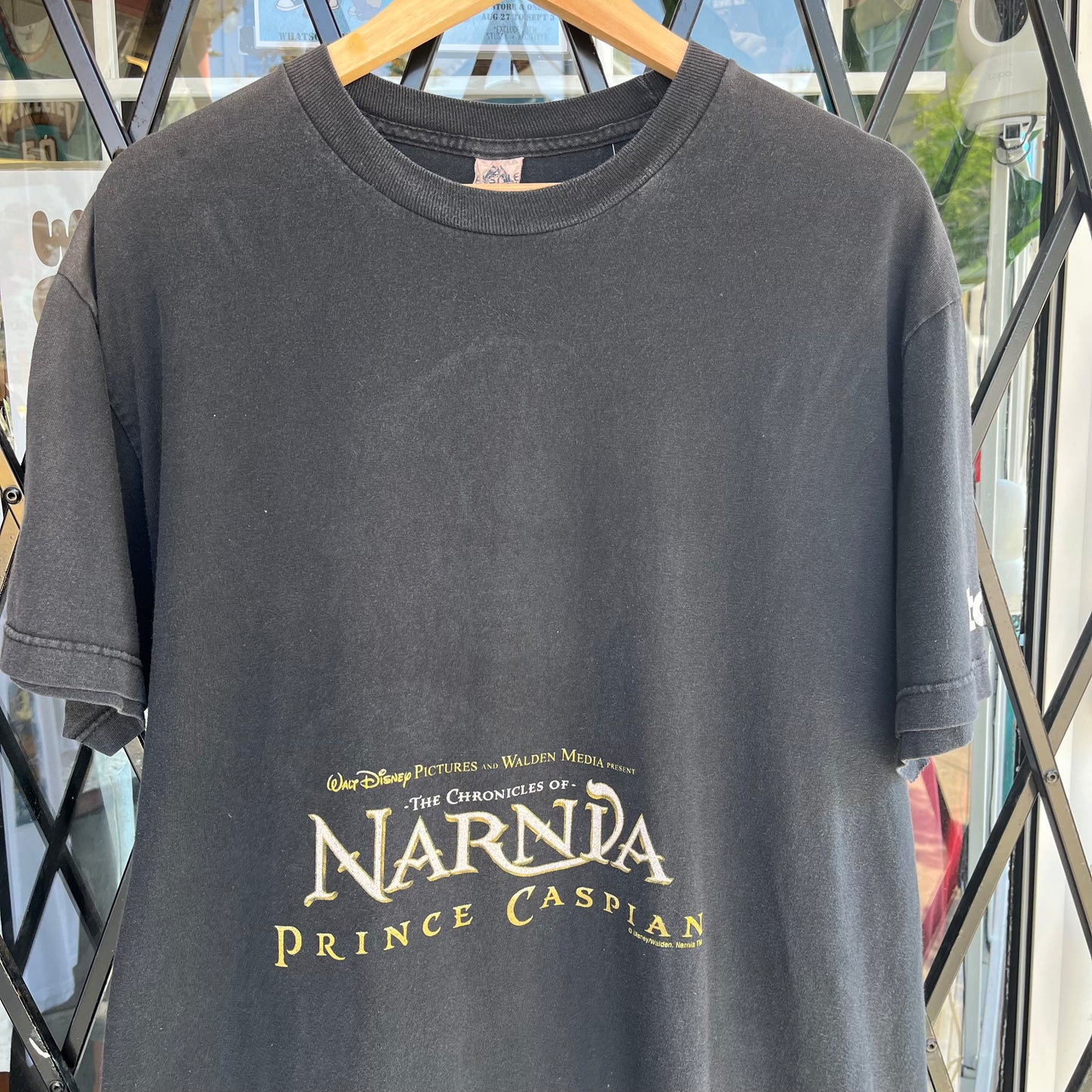 Disney The Chronicles of Narnia Price Caspian Promo Tee - Size L