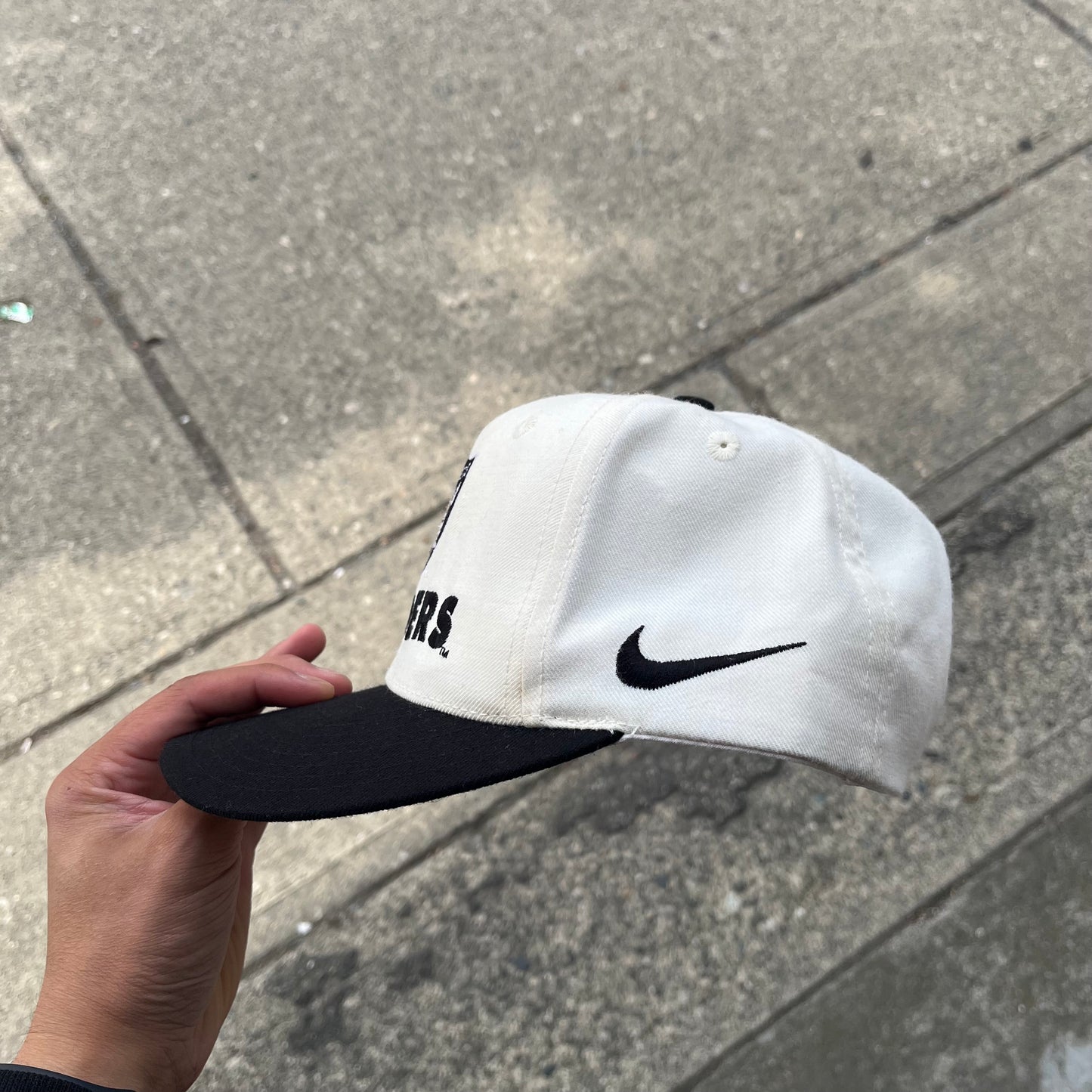 Vintage Nike Oakland Raiders Snapback