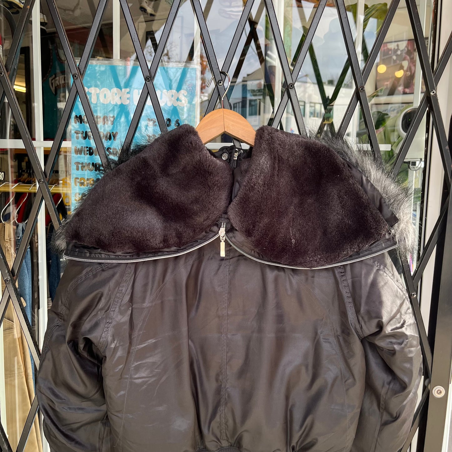 Y2K Nike Down Fur Bomber Jacket - Size Womens L