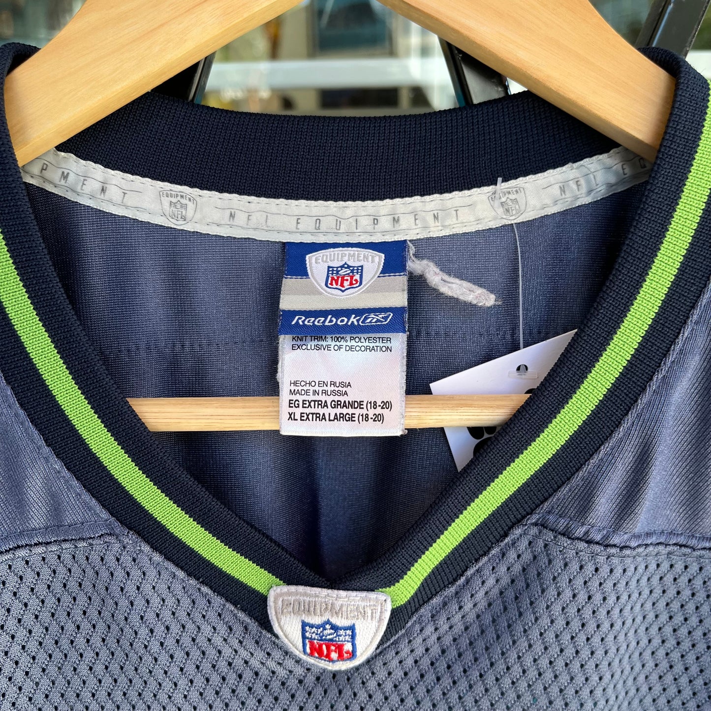 Vintage Seattle Seahawks Shaun Alexander Jersey - Size Youth XL