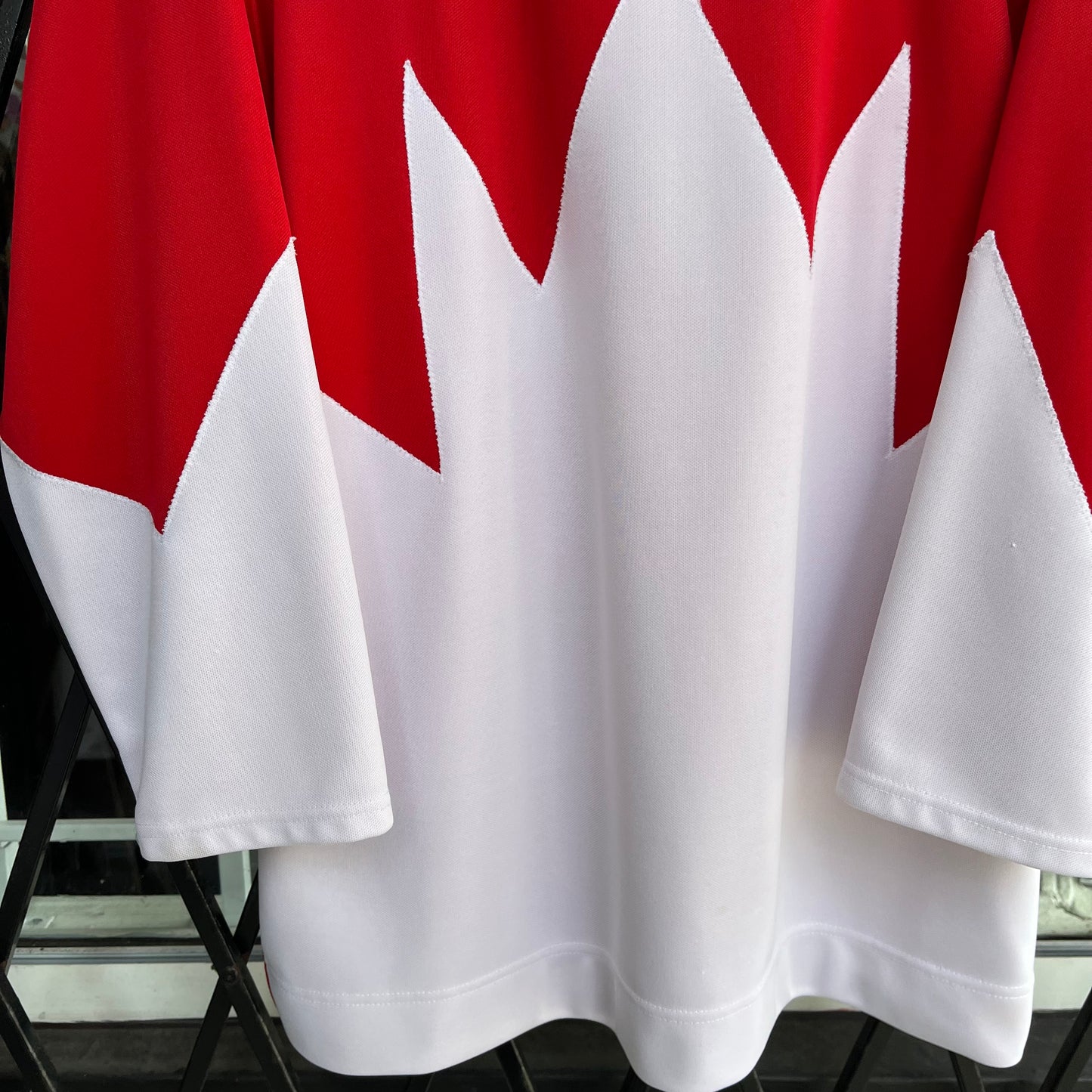 Throwback 1972 Team Canada Hockey Jersey - Size L