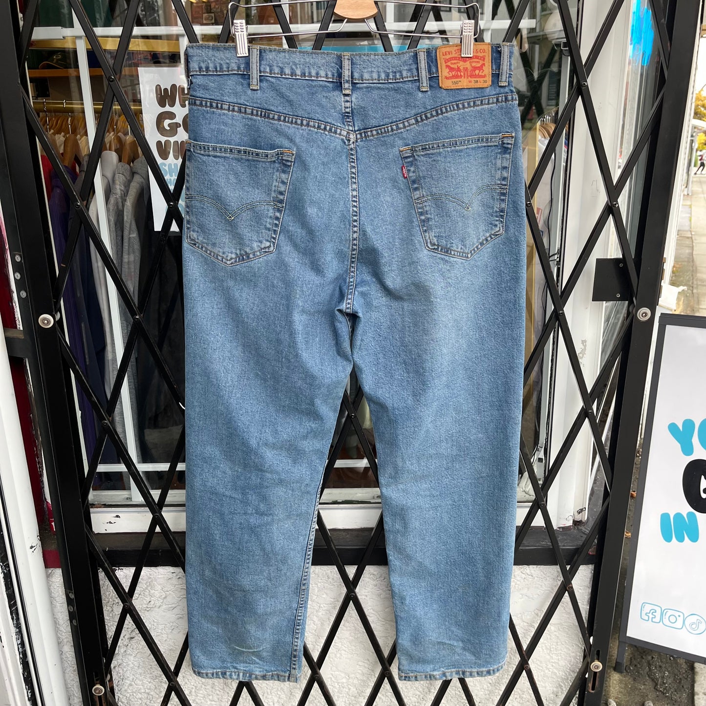 Levi’s 550 Pants - Size 38W