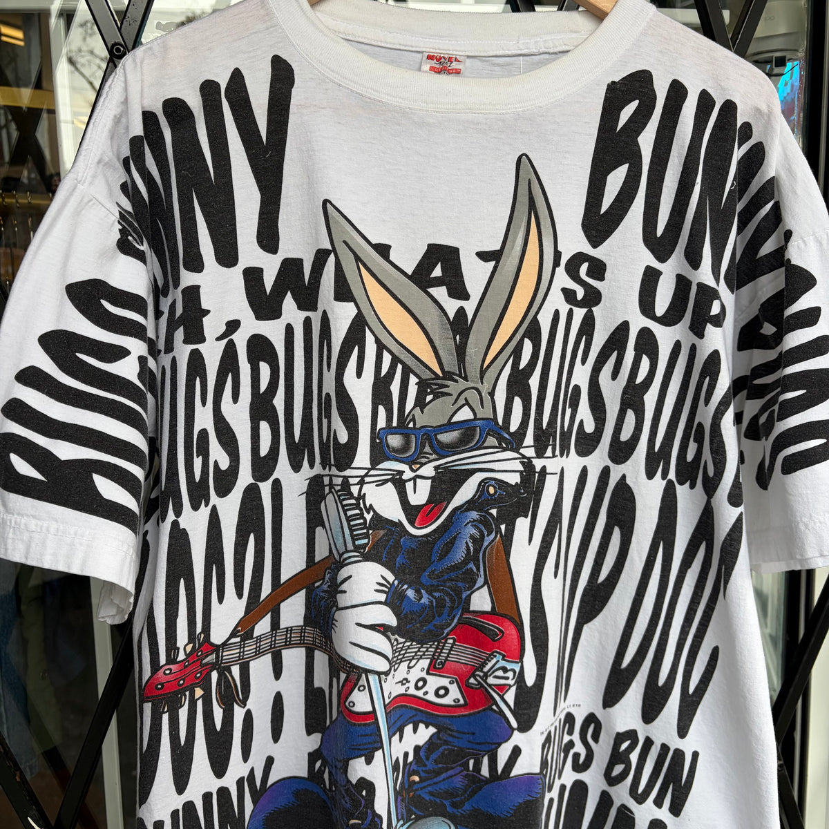 1996 Looney Tunes Bugs Bunny Rockstar Tee - Size XL
