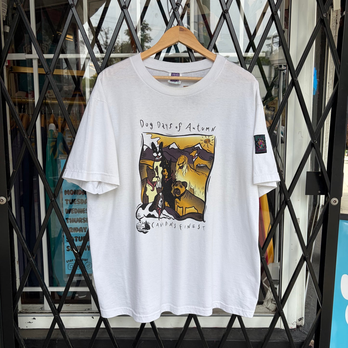 Vintage Dog Days of Autumn Tee - Size XL