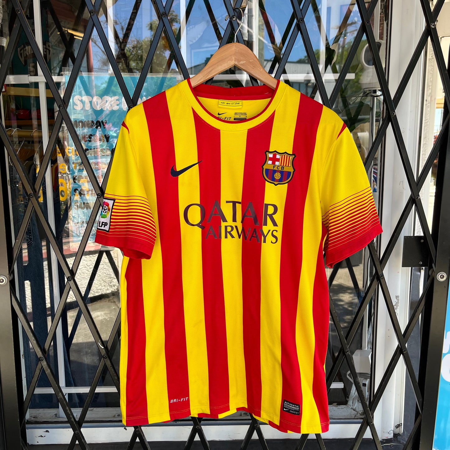 2013-14 Nike Barcelona Jersey - Size L