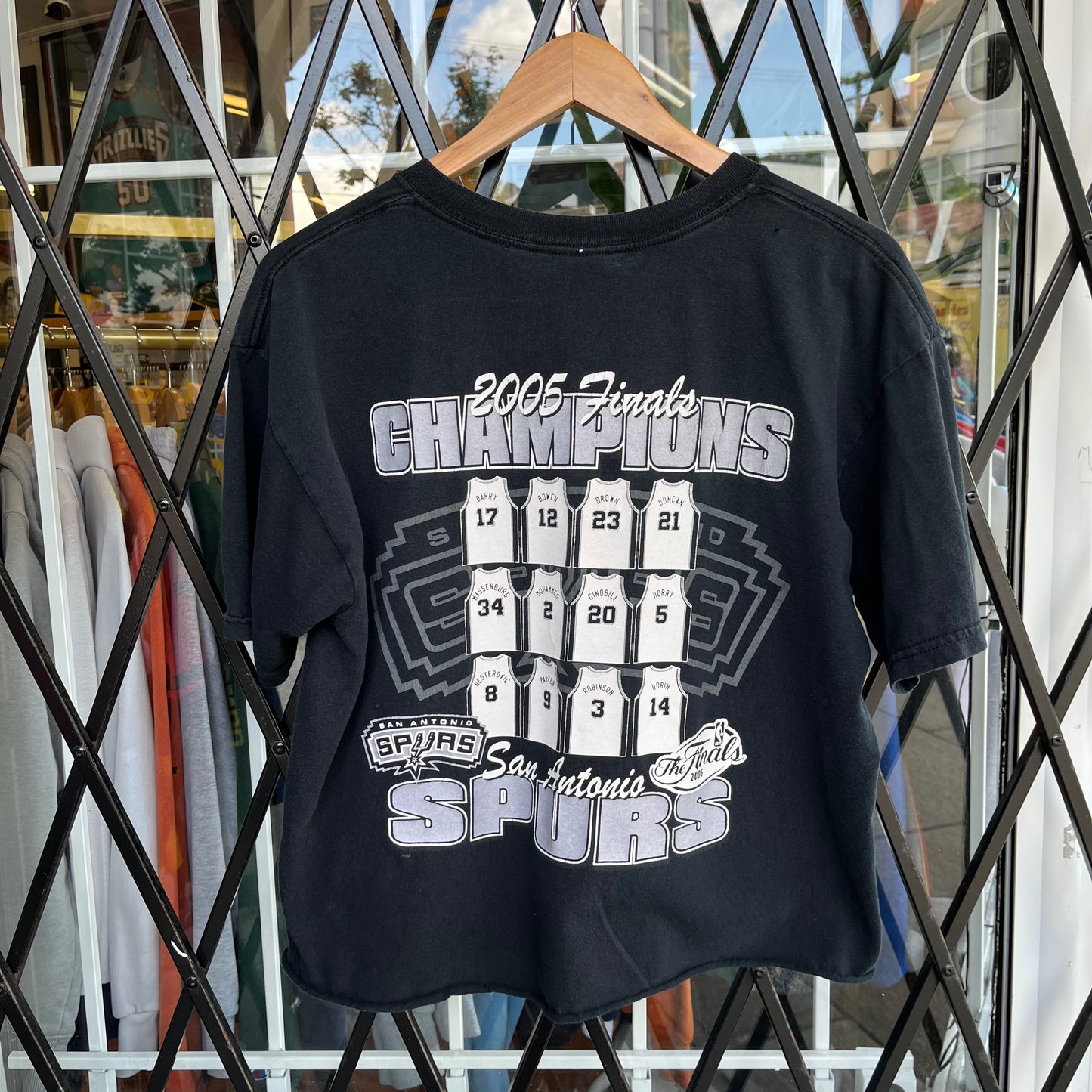 2005 San Antonio Spurs Championship Cropped Tee - Size L