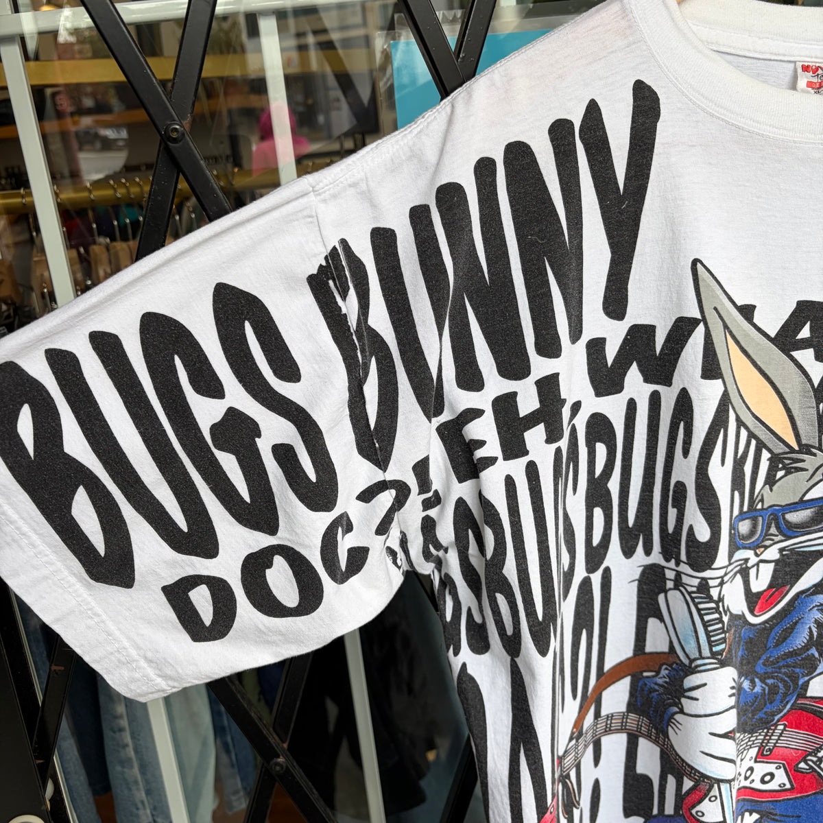 1996 Looney Tunes Bugs Bunny Rockstar Tee - Size XL