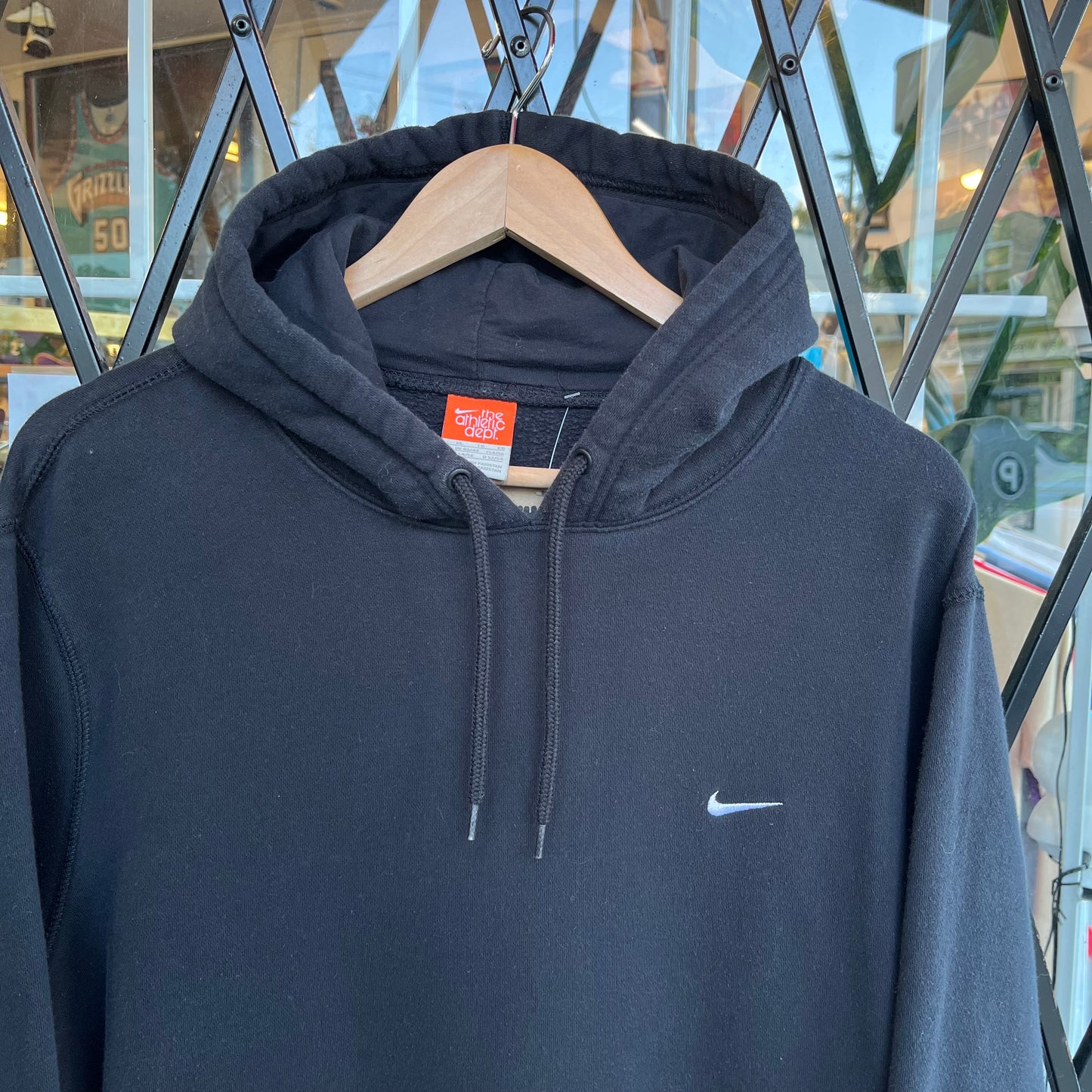 Nike Essential Hoodie - Size XL