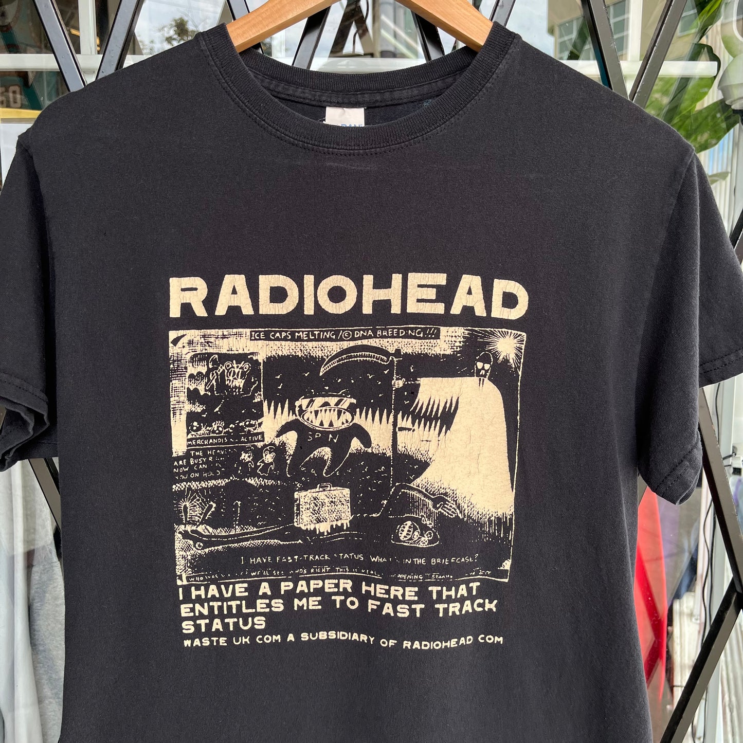 Radiohead Tee - Size M