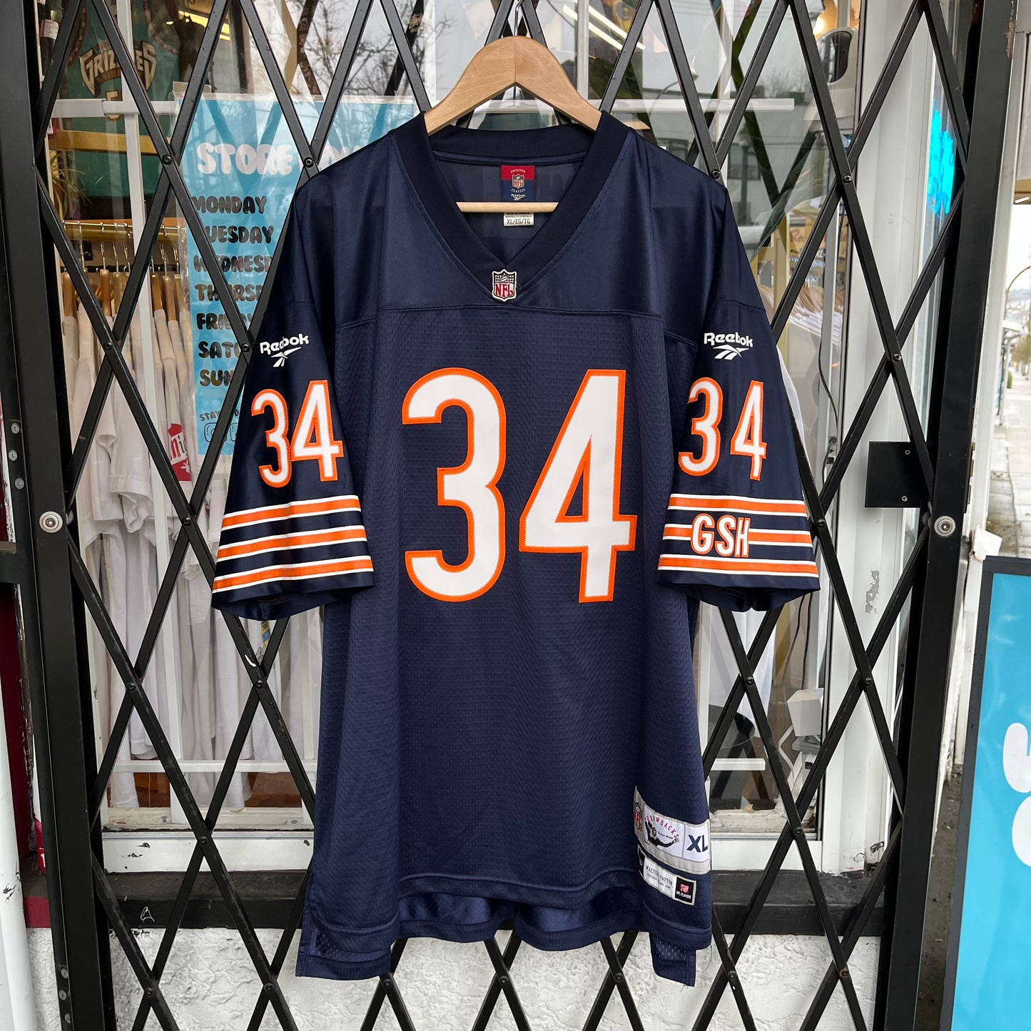 Reebok Chicago Bears Walter Payton Throwbacks Jersey - Size XL