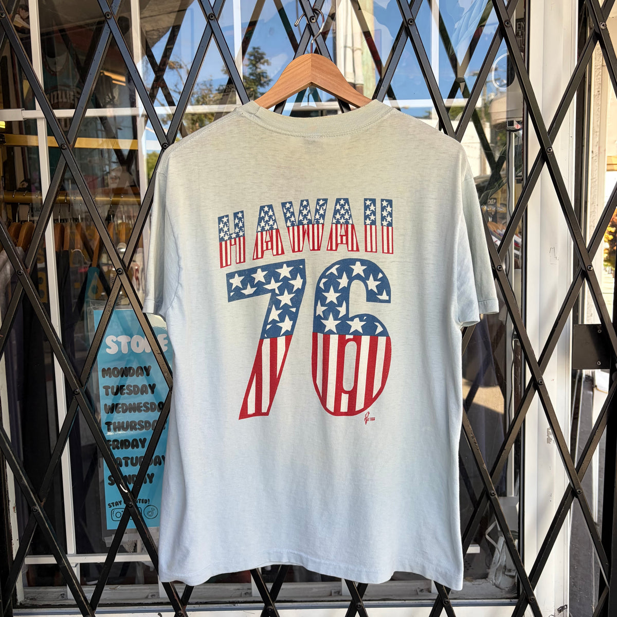 1976 Hawaii Souvenir Tee - Size