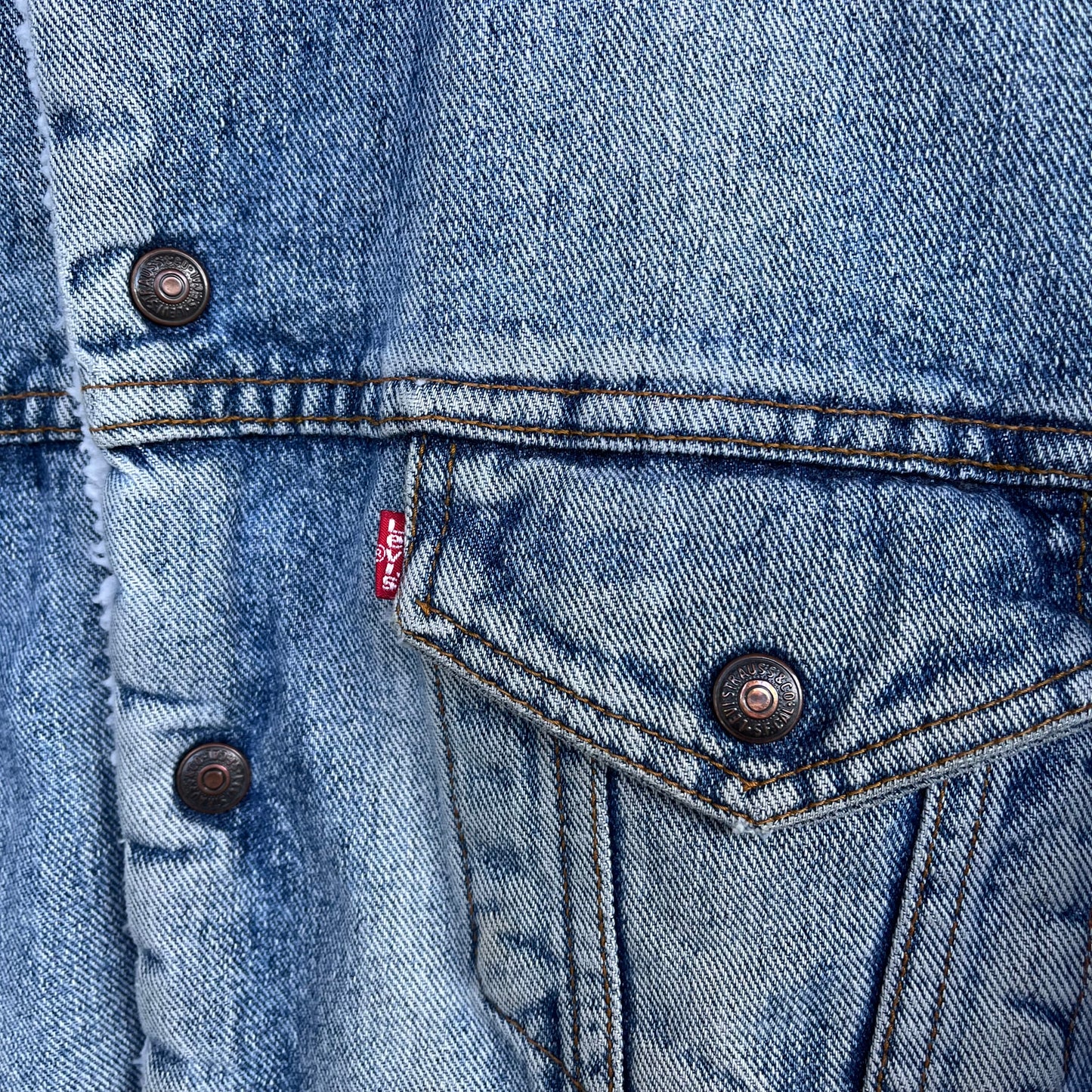 Vintage Levi’s Sherpa Lined Denim Jacket - Size S