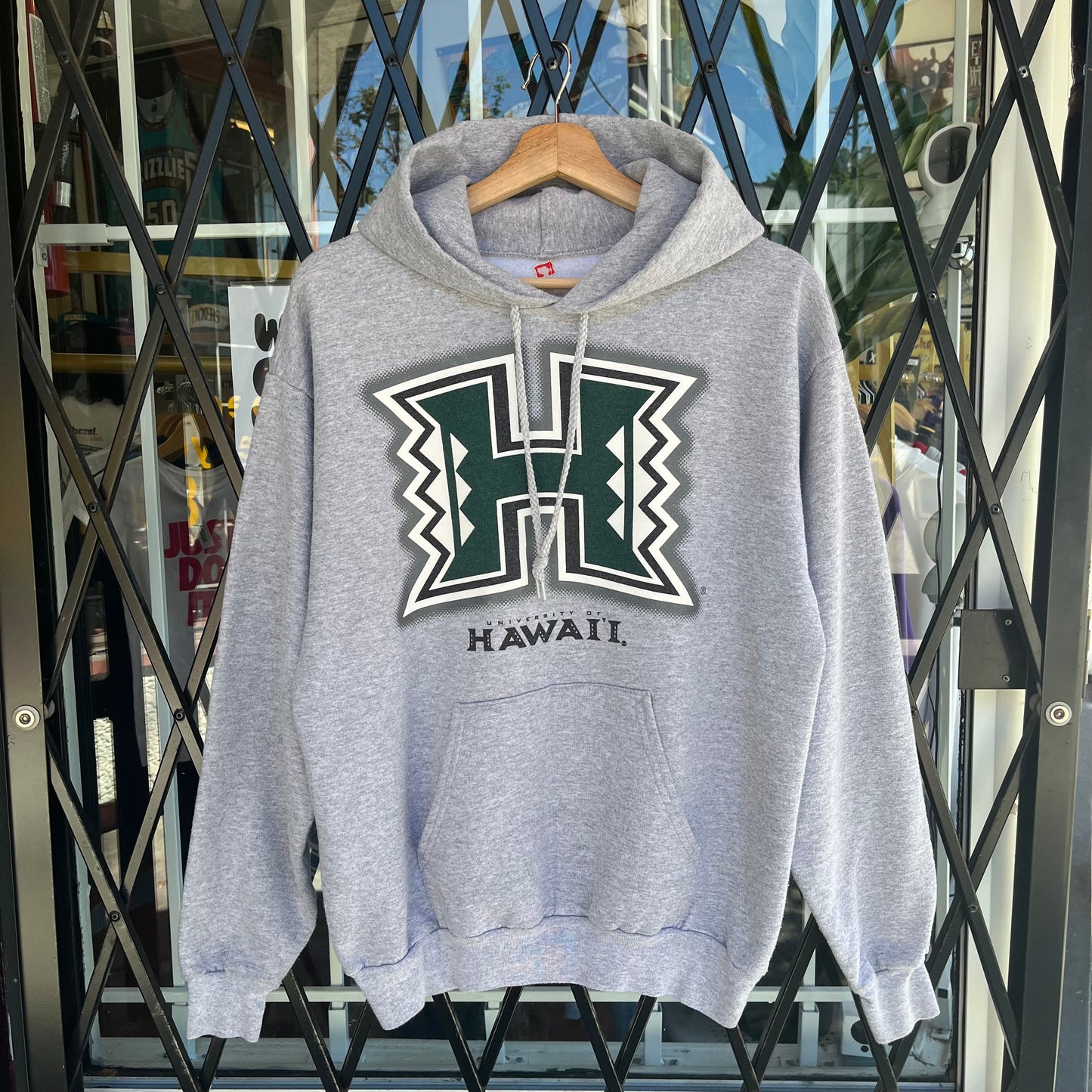University of Hawaii Hoodie - Size M