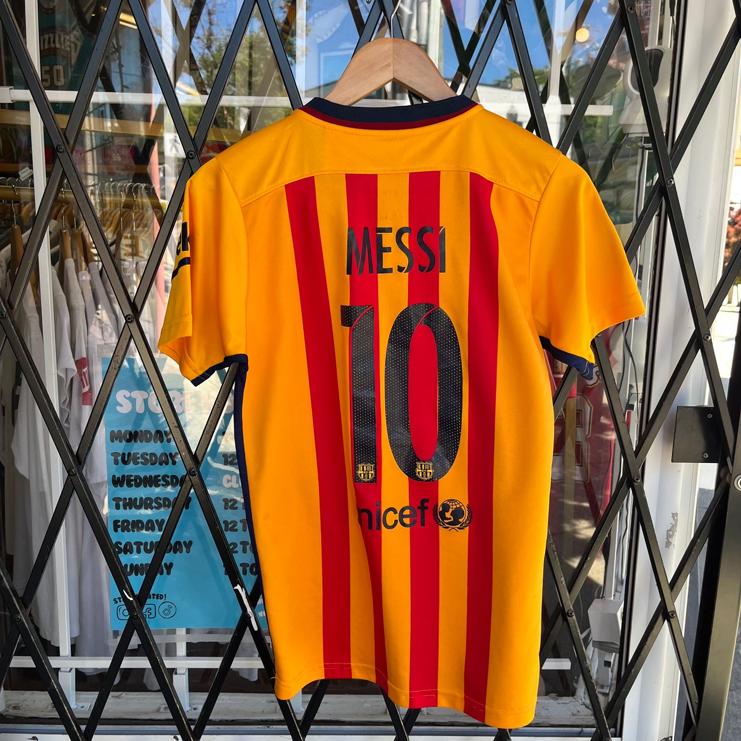 Nike FC Barcelona Messi Jersey - Size Youth L