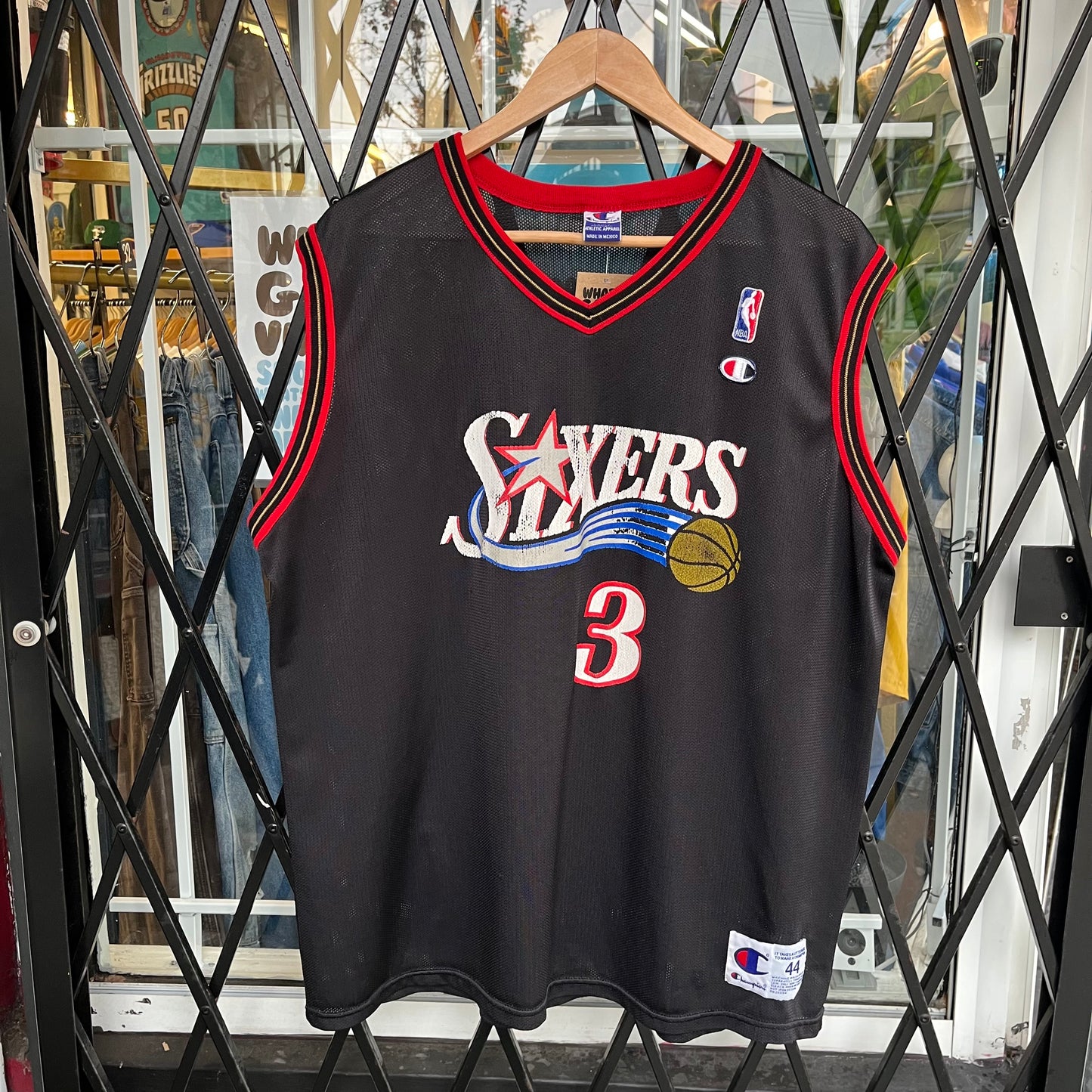 Vintage Champion 76ers Iverson Jersey - Size 44
