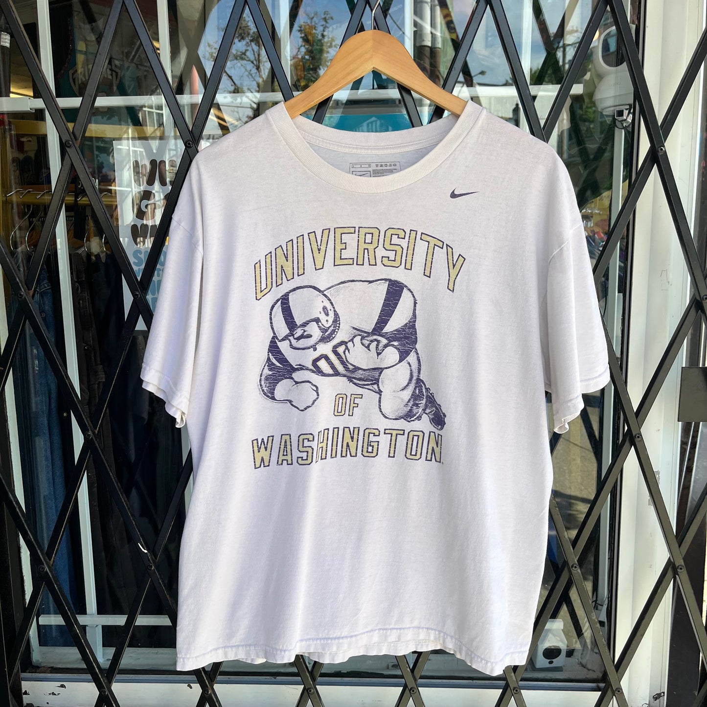 Nike Huskies Football Tee - Size L