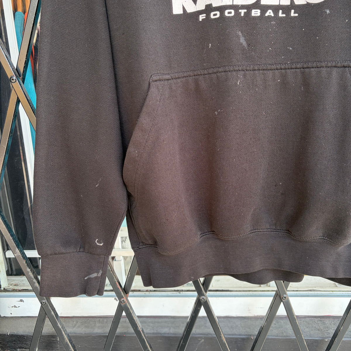 Oakland Raiders Hoodie - Size L