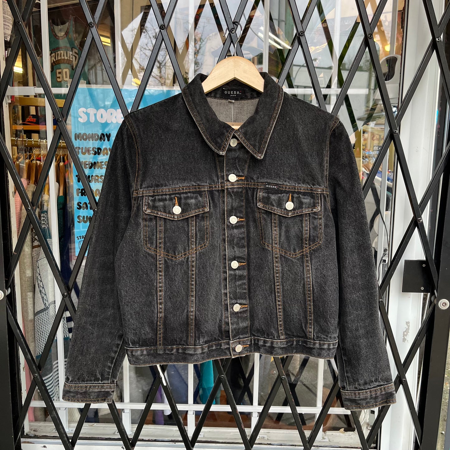 Y2K Guess Cropped Denim Jacket - Size Women’s L