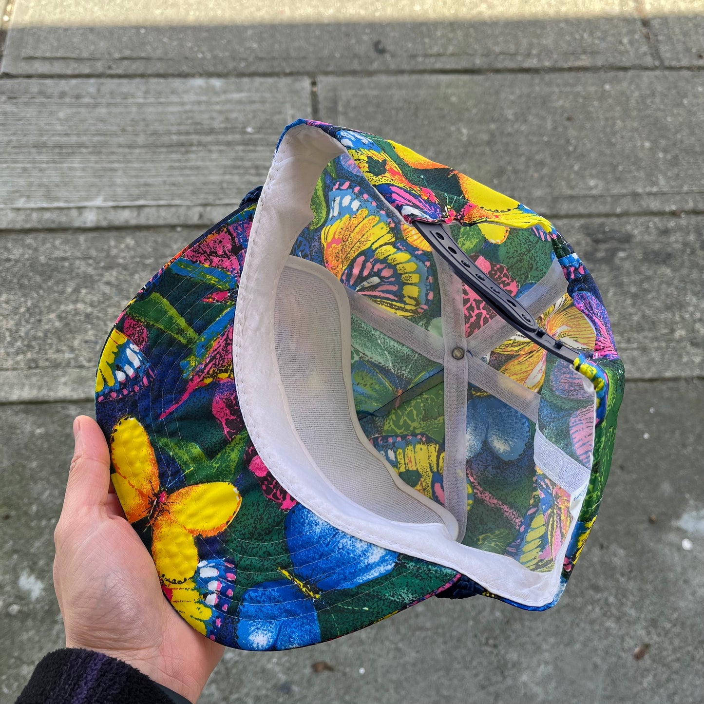 Vintage Dueck on Marine Floral Snapback