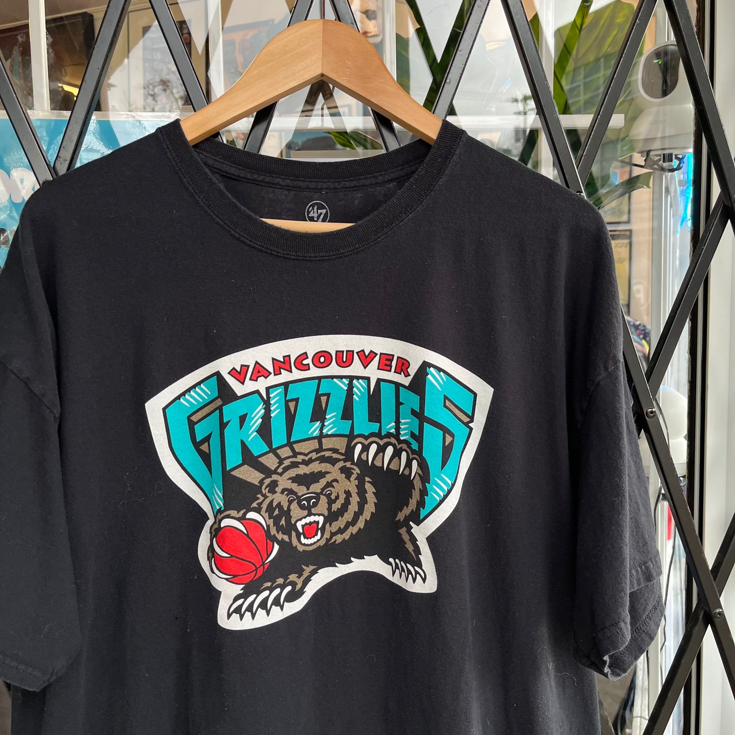 Newer Vancouver Grizzlies Tee - Size XXL
