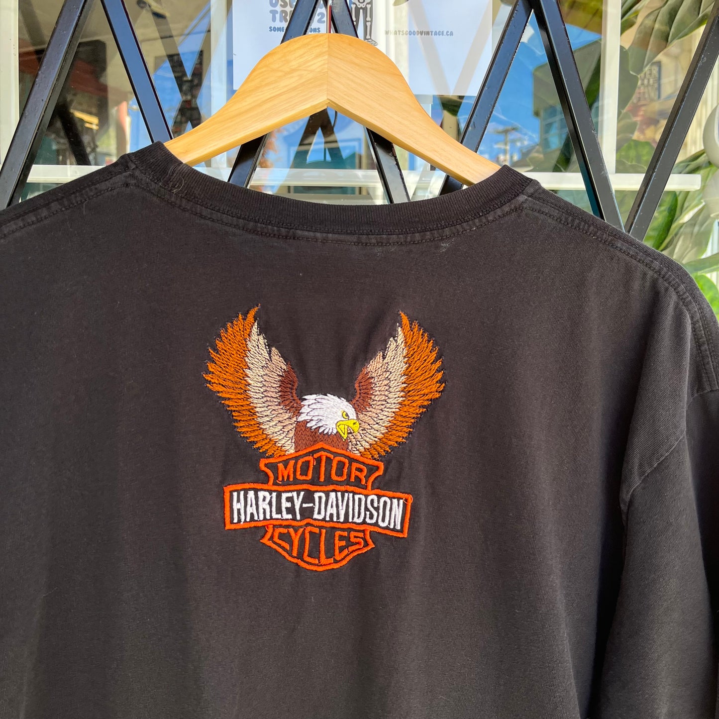 Harley Davidson Embroidered Souvenir Tee - Size XL