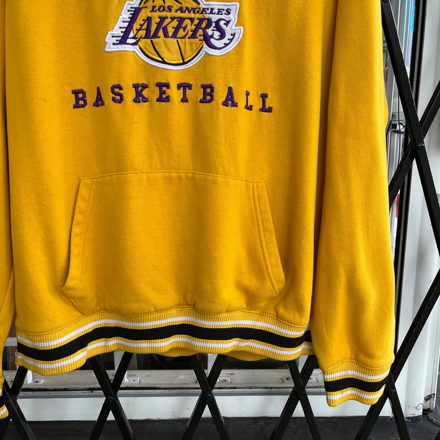 Los Angeles Lakers Hoodie - Size L