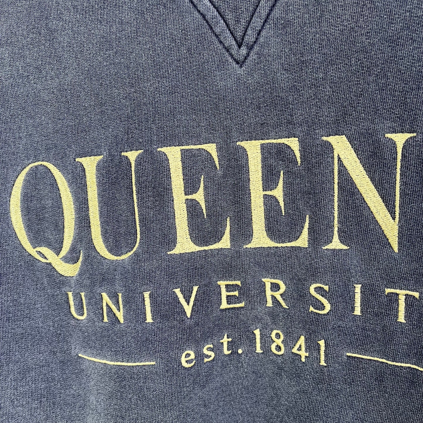 Vintage Queens University Crewneck - Size M