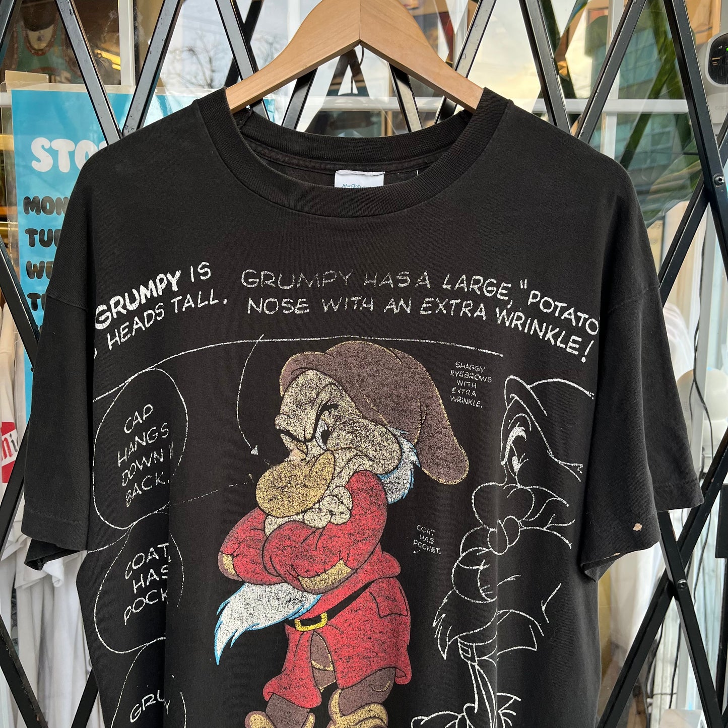 Vintage Disney Snow White Grumpy Tee - Size XL