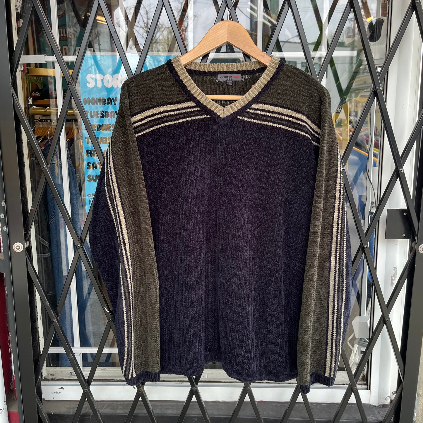 Y2K Acrylic Sweater - Size M