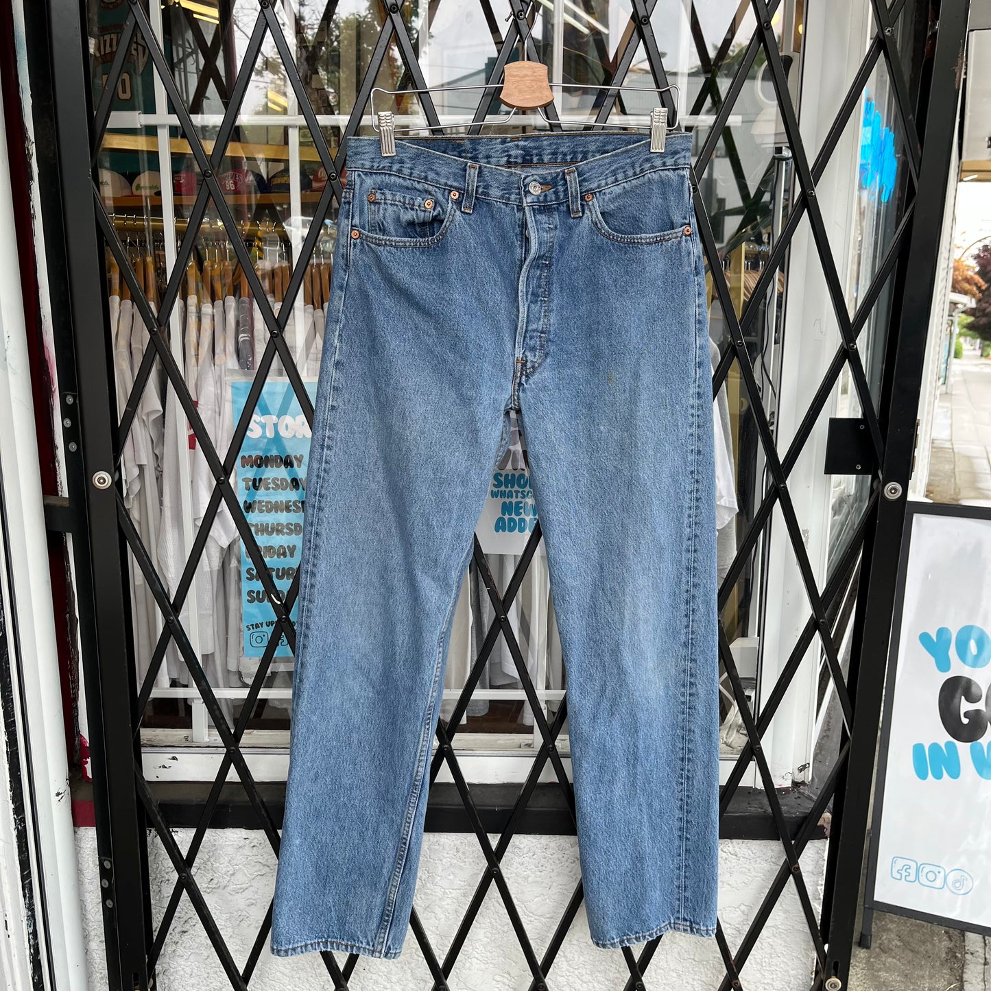 Levi’s 501 Button Fly Pants - Size 34W x 32L