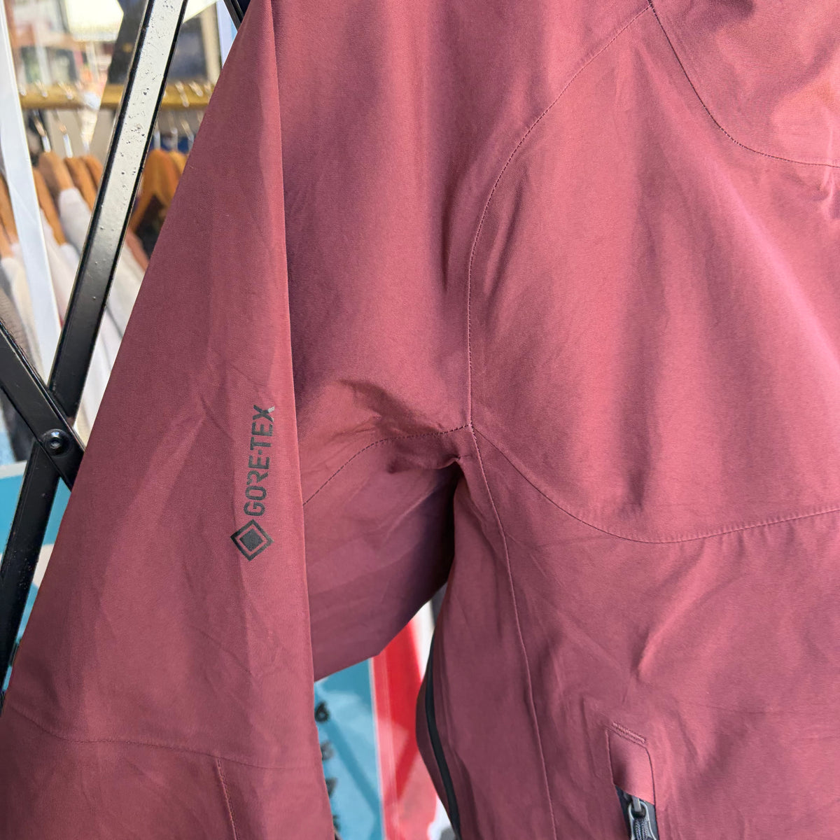 Mountain Hard Wear TrailVerse Gore-Tex Jacket - Size Women’s M
