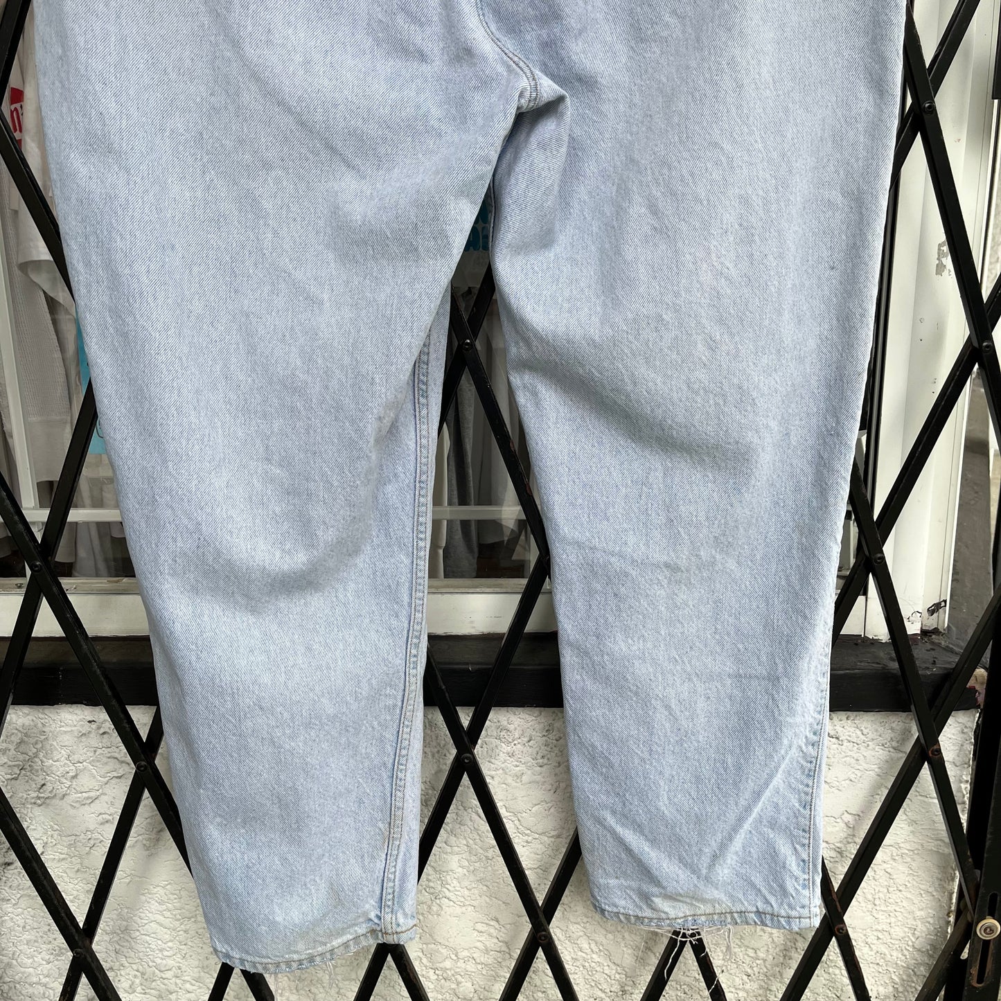 Vintage Levi’s 545 Light Wash Pants - Size 48W x 30L