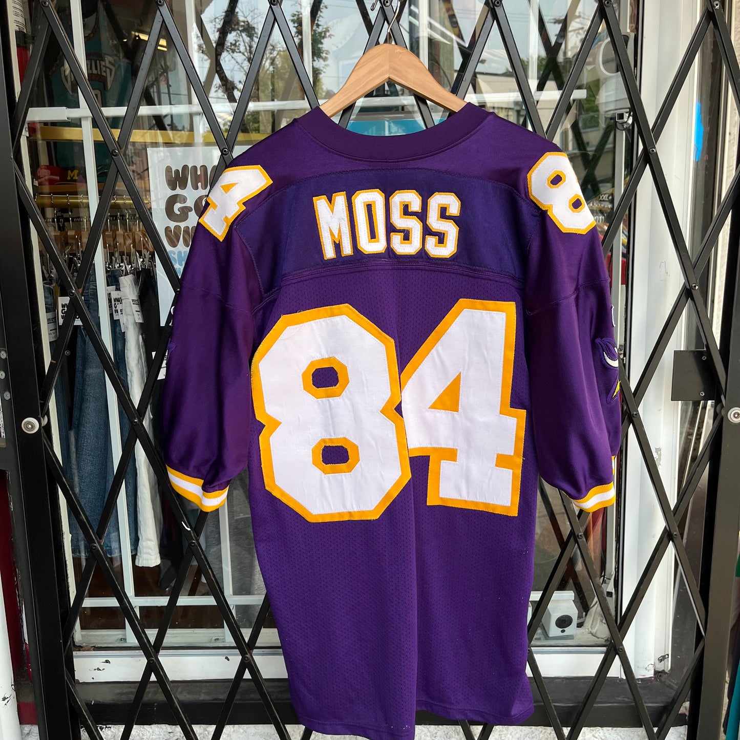 Vintage Russell Minnesota Vikings Randy Moss Authentic Stitched Jersey - Size 48 (XL)