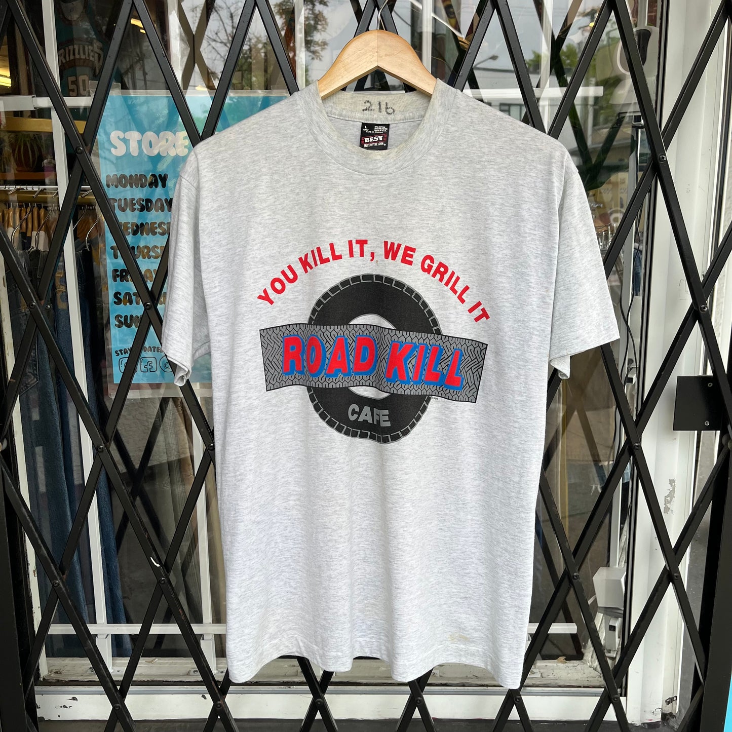 Vintage Road Kill Cafe Parody Tee - Size L