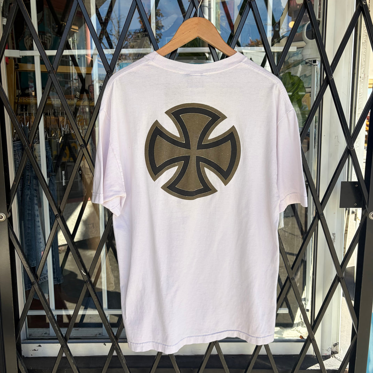 Y2K Independent Trucks Skateboarding Tee - Size L