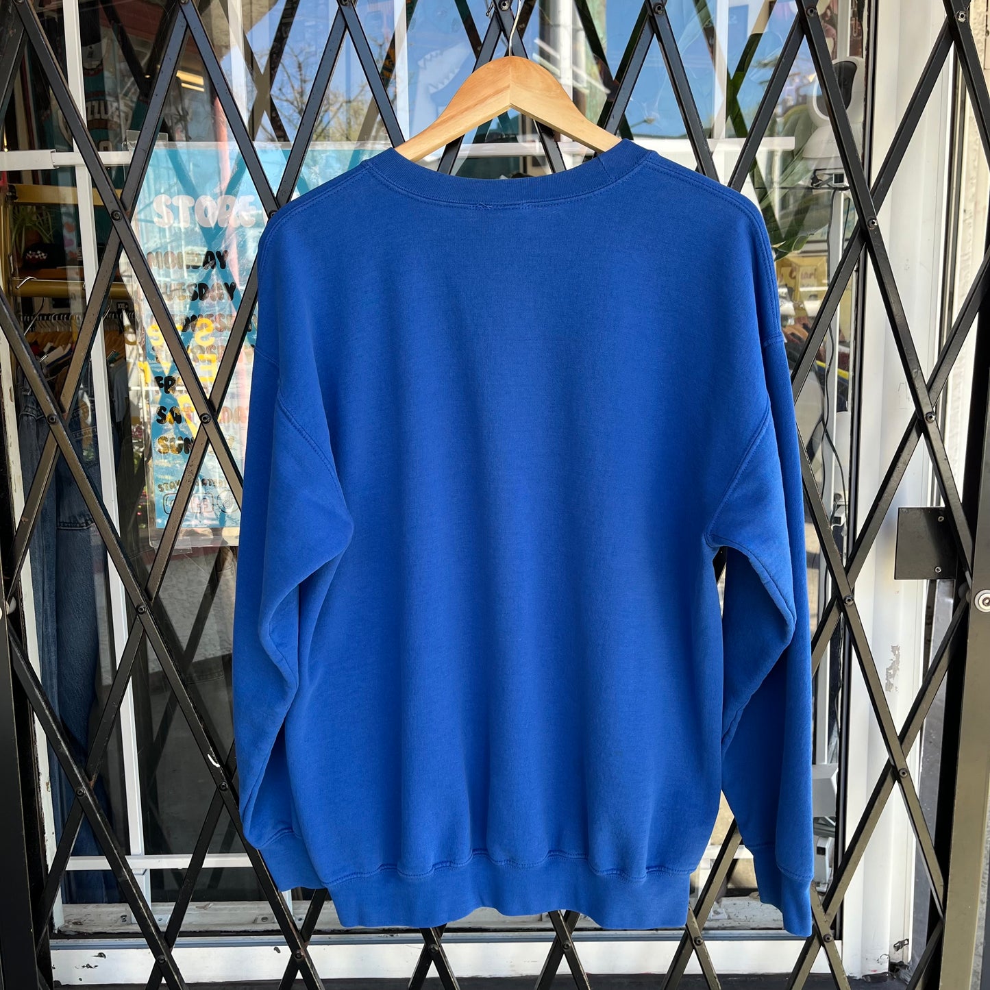 2005 Universal Studios Crewneck - Size L