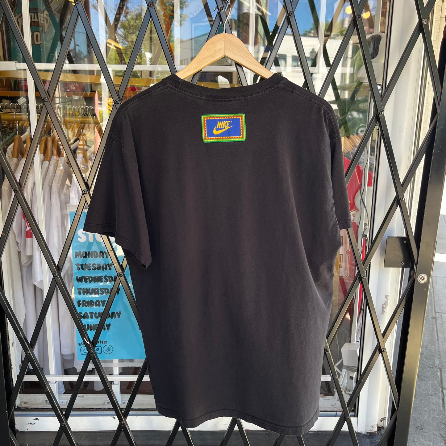 Nike Urban Jungle Gym Tee - Size M