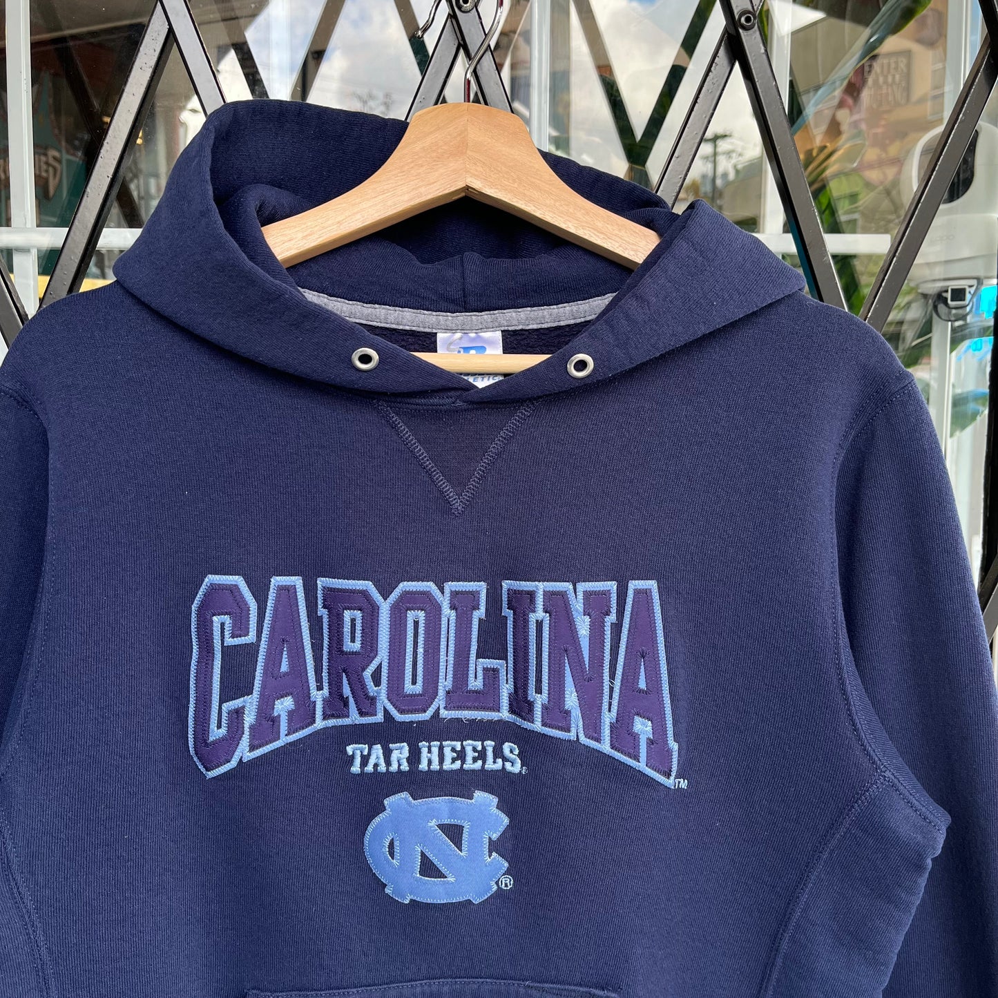 Russell University of North Carolina Tarheels Hoodie - Size S