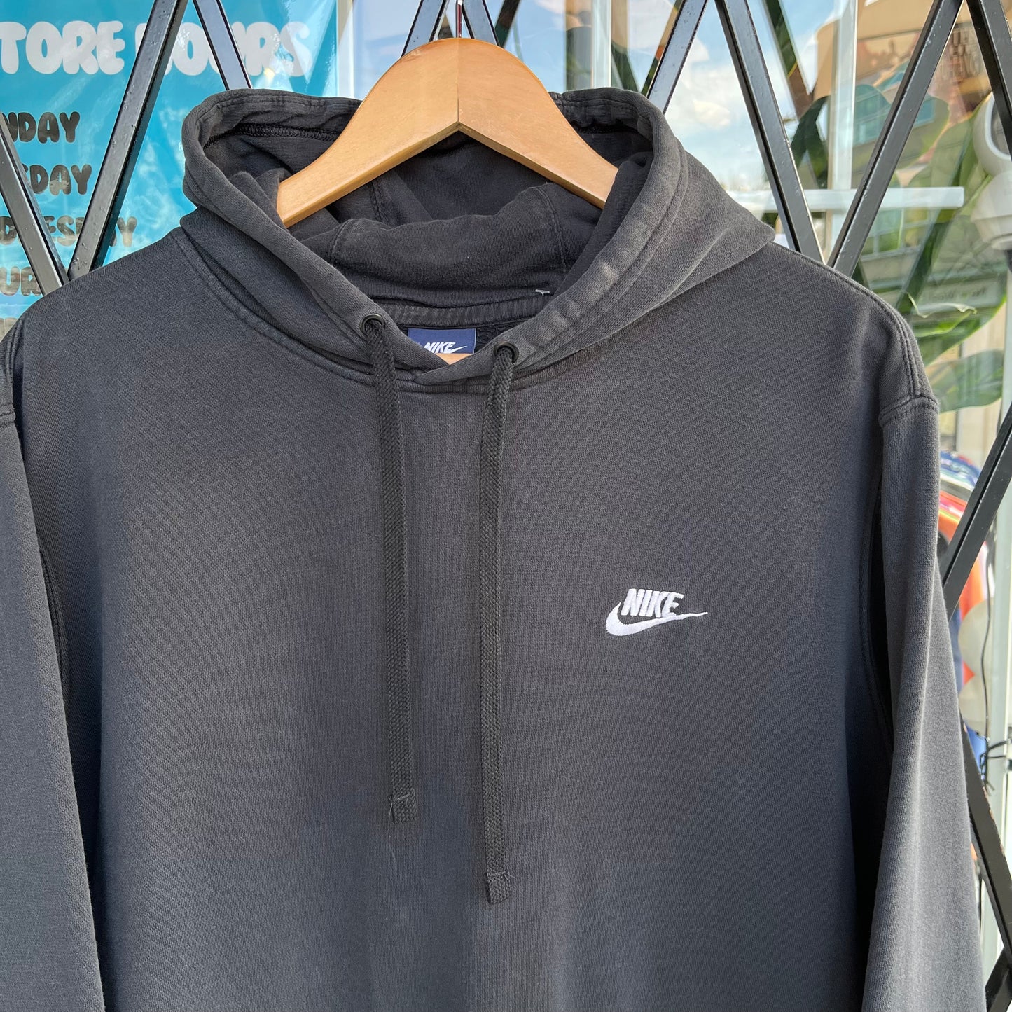 Nike Essential Hoodie - Size XL