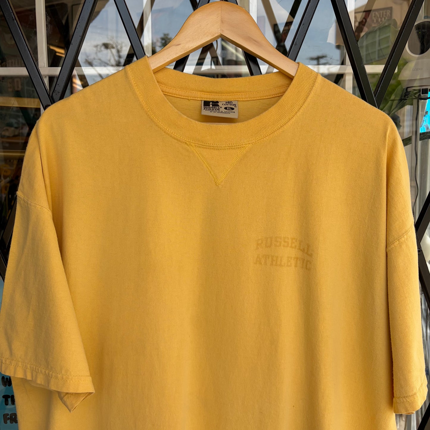 Vintage Russell Athletic Tee - Size XL