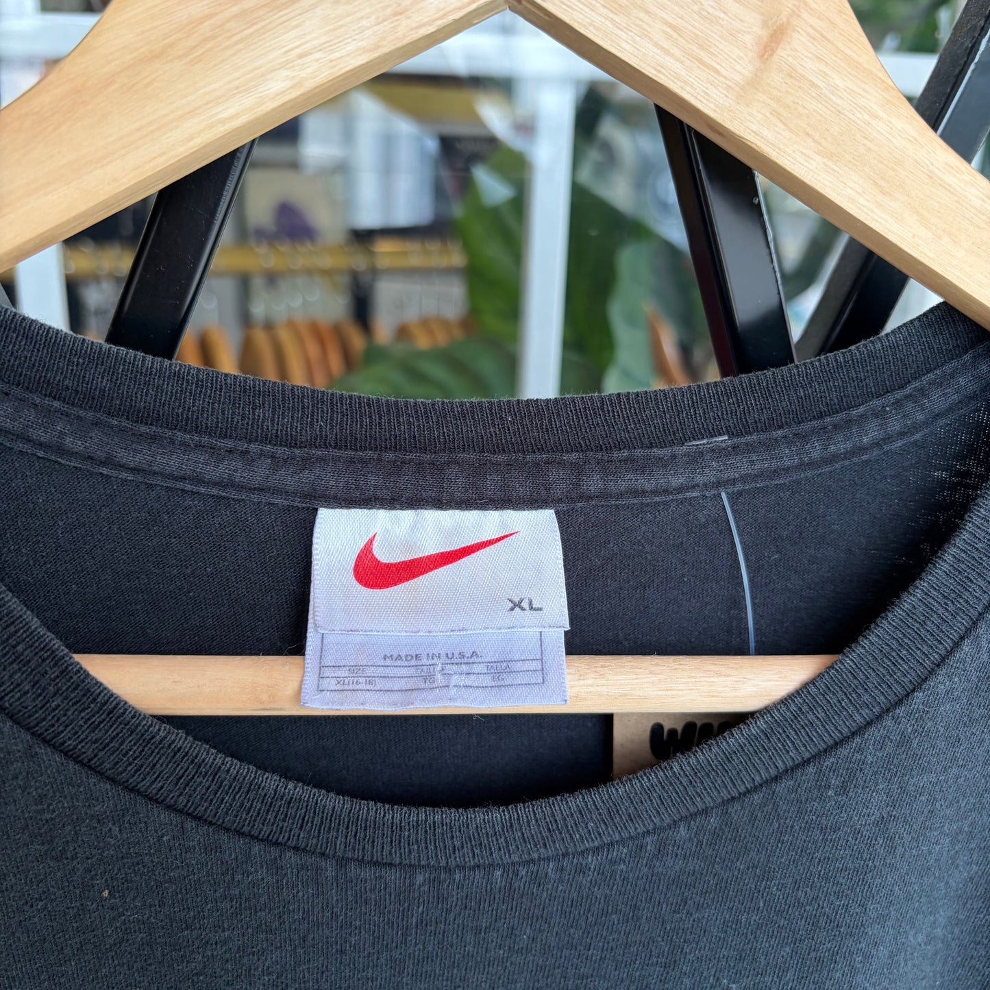 Vintage Nike Essential Tee - Size Women’s XLpit