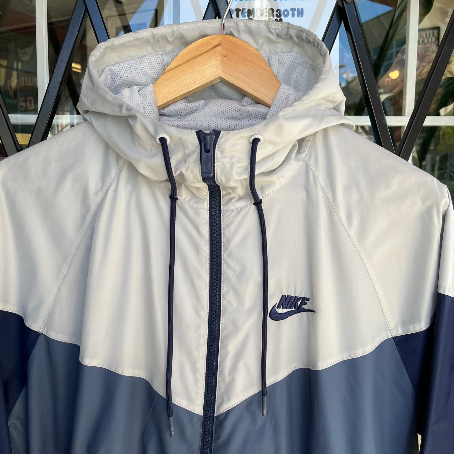 Nike Hooded Windbreaker - Size S