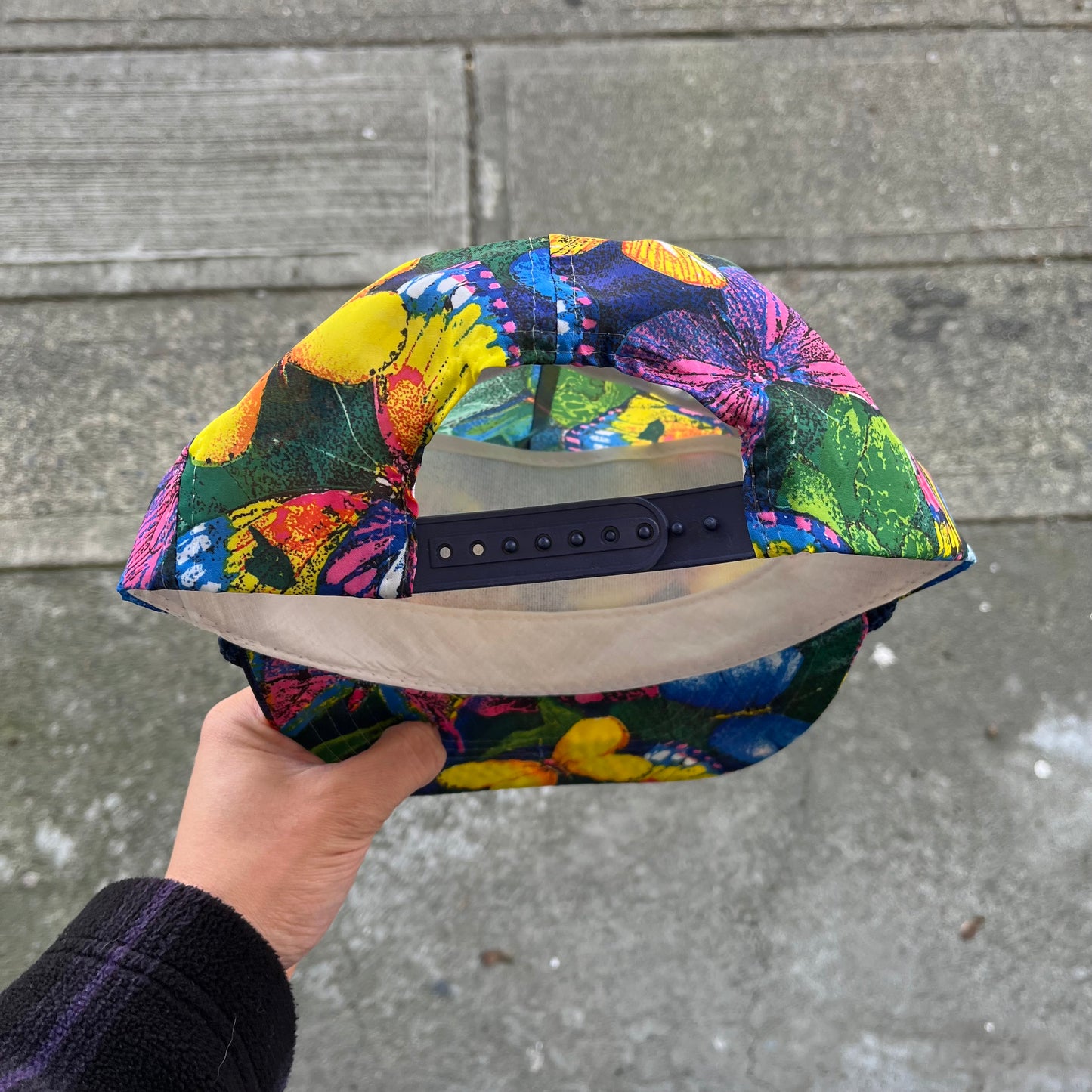 Vintage Dueck on Marine Floral Snapback